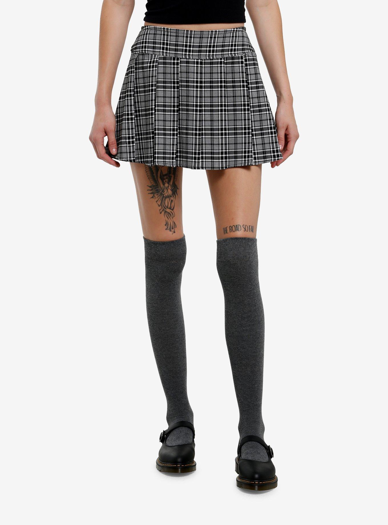 Social Collision Black White Plaid Pleated Mini Skirt Apparel Gift Ready