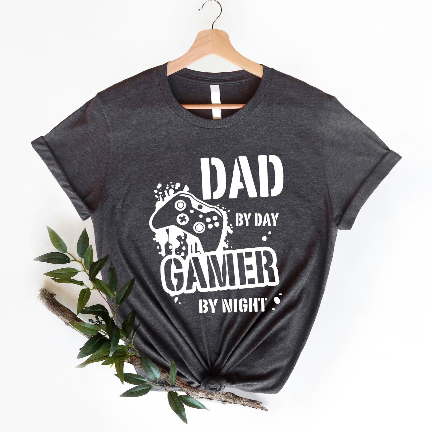Dad Gamer T-Shirt | Funny Father's Day Retro Gaming Gift | Vintage Gamer Tee
