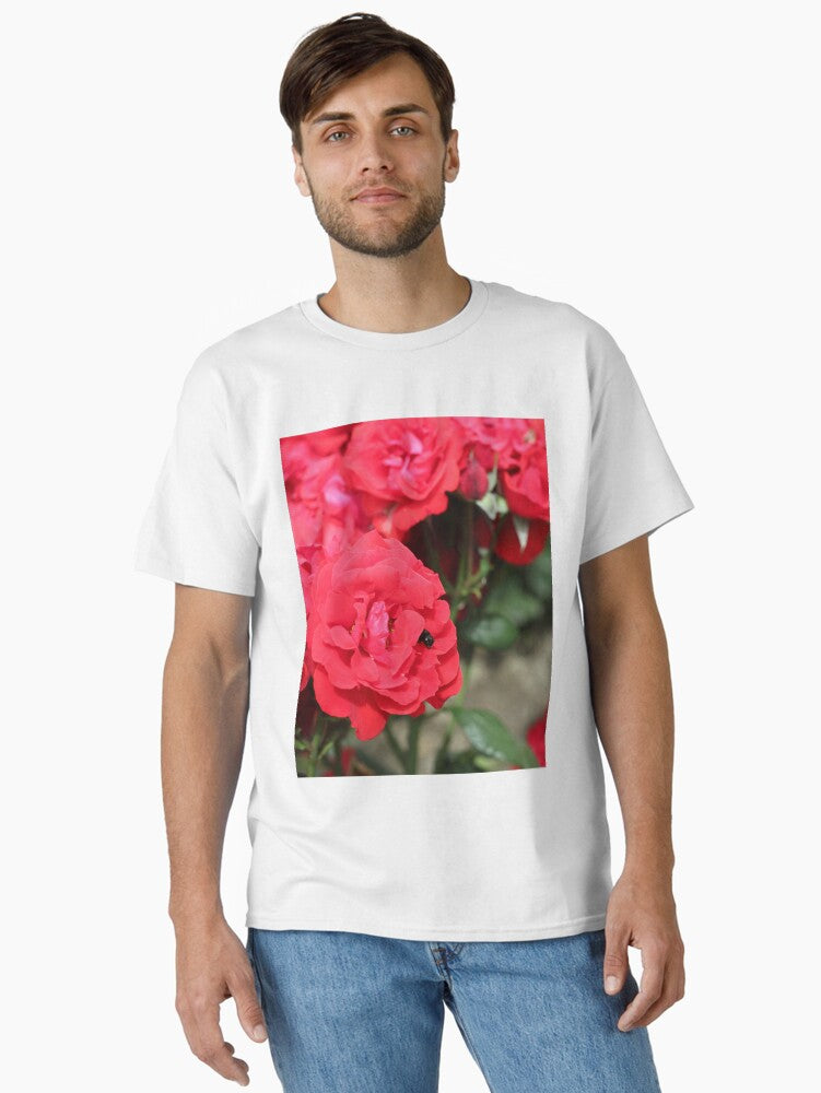 red rose and bee Classic T Shirt T Shirt Clean Design